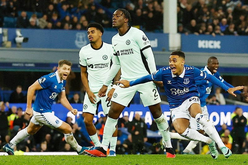 chelsea-thua-be-bang-tren-san-everton